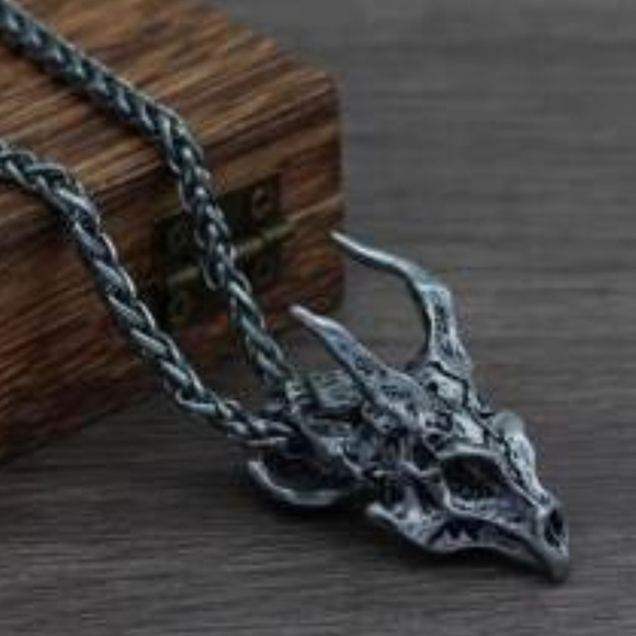 Matte Silver Dragon Skull Pendant - Picture 1 of 5